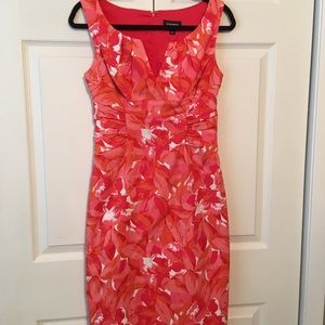 Adrianna Papell  sleeveless dress size 6